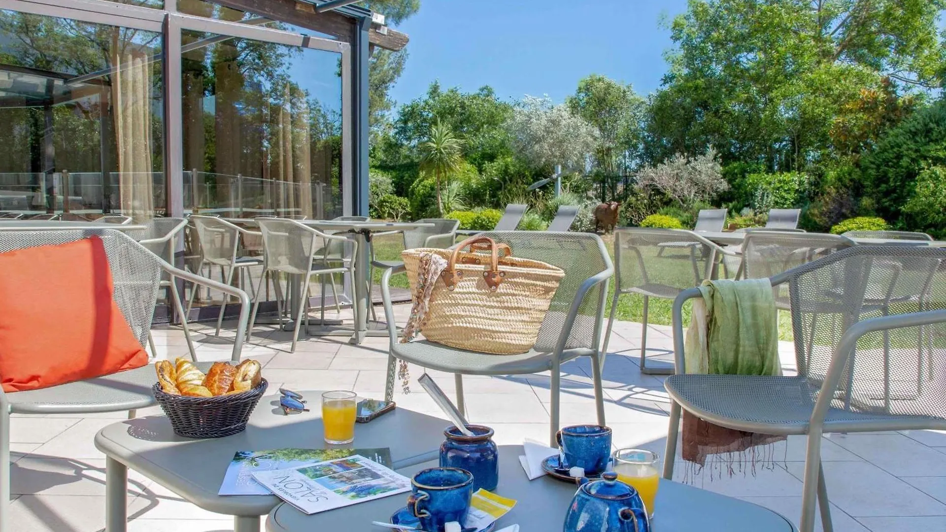 Ibis Salon De Provence Hotel
