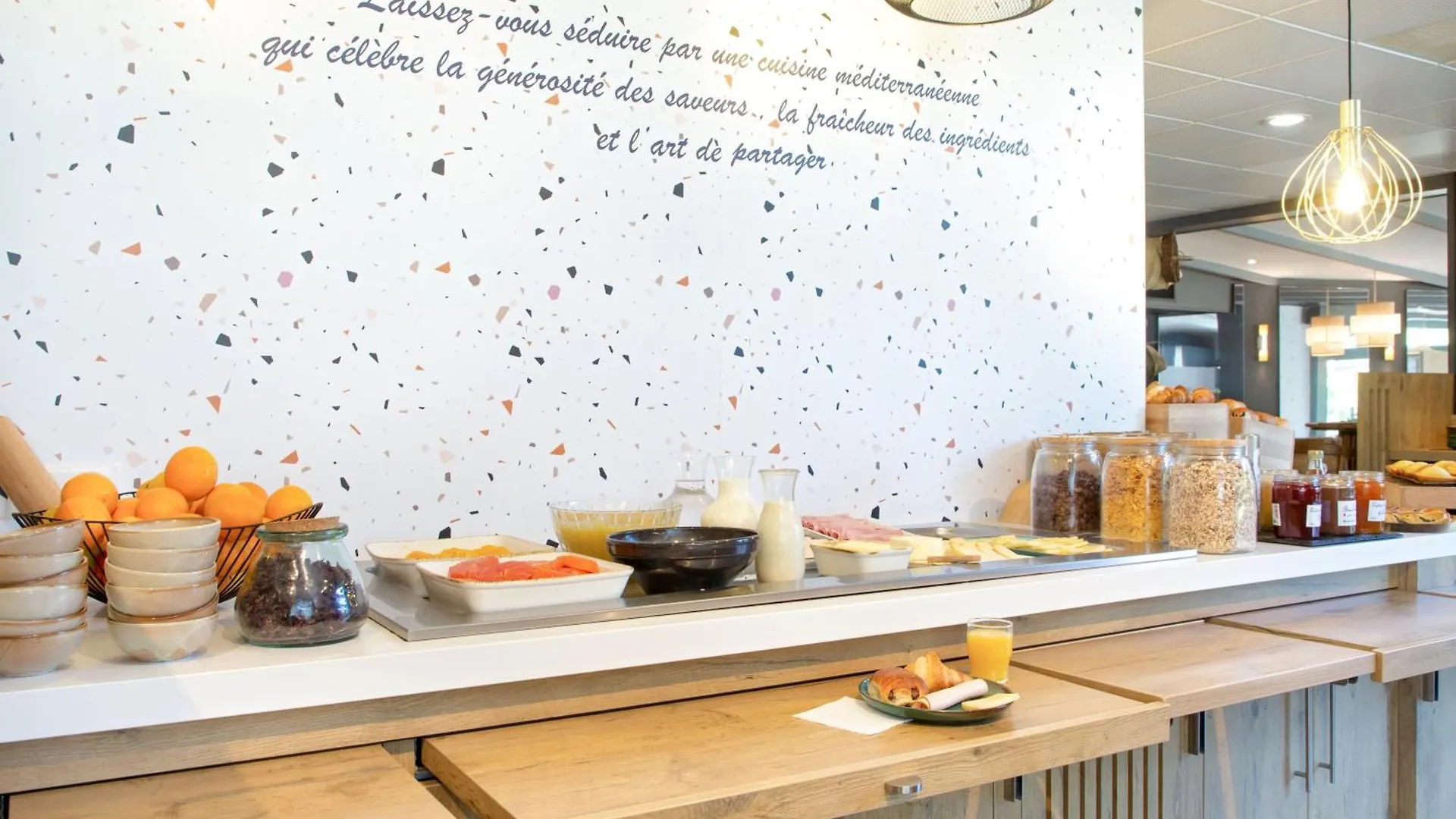 Ibis Salon De Provence Hotel
