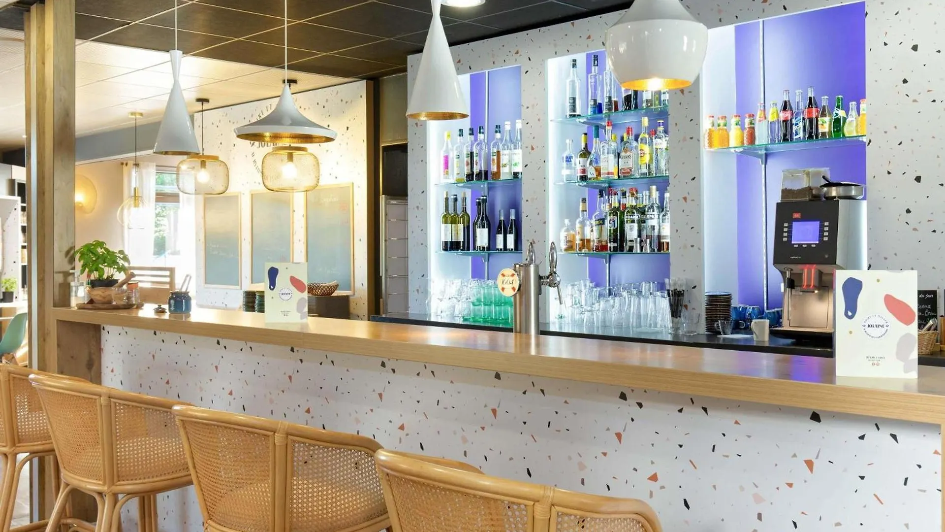Ibis Salon De Provence Hotel
