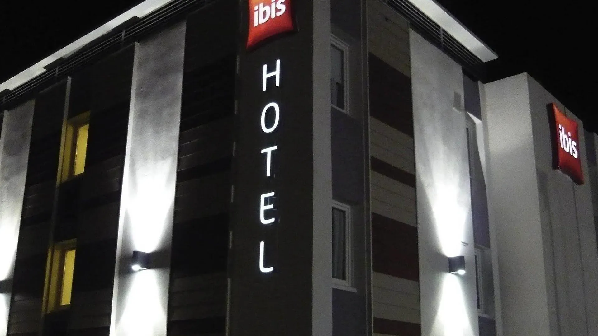 Ibis Salon De Provence Hotel France